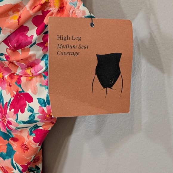 Shade&Shore Bathing Suit Floral Romantic Whimsy Playful Resort Cruise - Size M - Picture 7 of 7